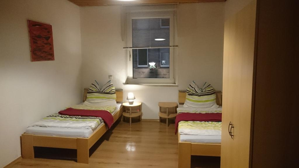 Privatzimmer Fuerth Zentrum Exterior photo
