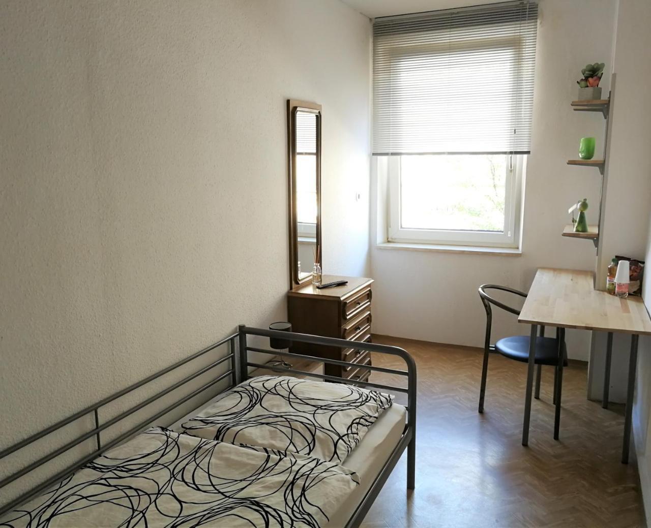 Privatzimmer Fuerth Zentrum Exterior photo